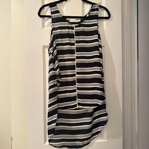 Black/white striped high-low tank w/neon green line down the center